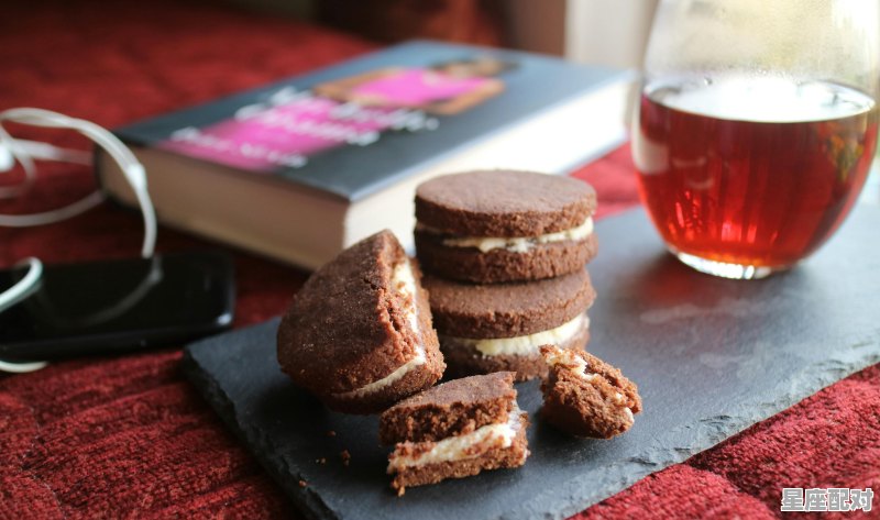 10月4日生日巧克力:巧克力软饼(Marbled Fudge Cake) 10月4日生日巧克力:巧克力软饼(Marbled Fudge Cake) - 星座运势