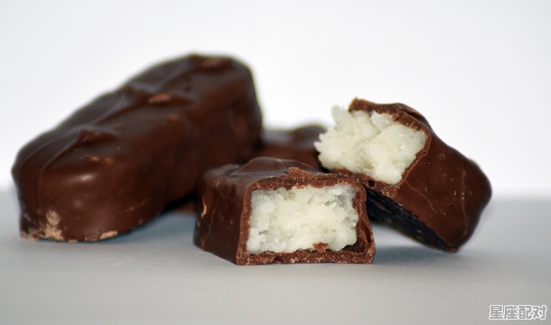 2月3日生日巧克力：白布甸（White Chocolate Pudding） - 星座运势