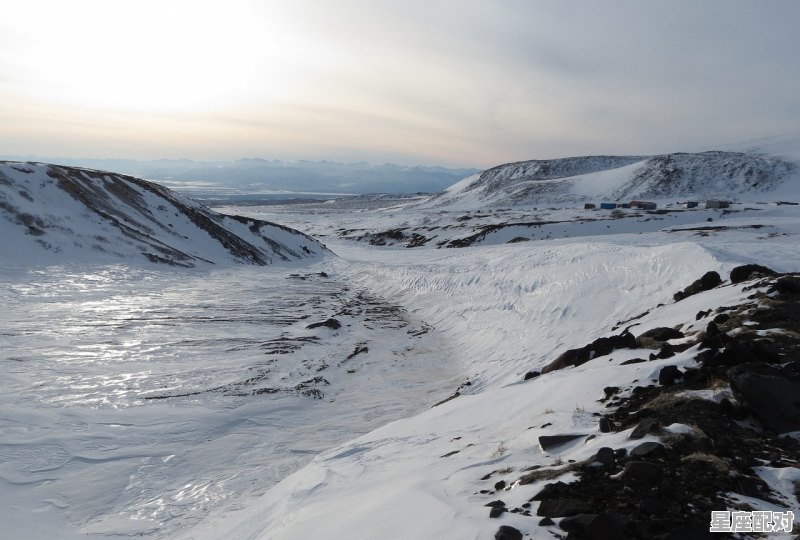 四十二、〇Ｘ〇 〇ＸＸ：火山旅卦。宿鸟焚巢 - 星座运势