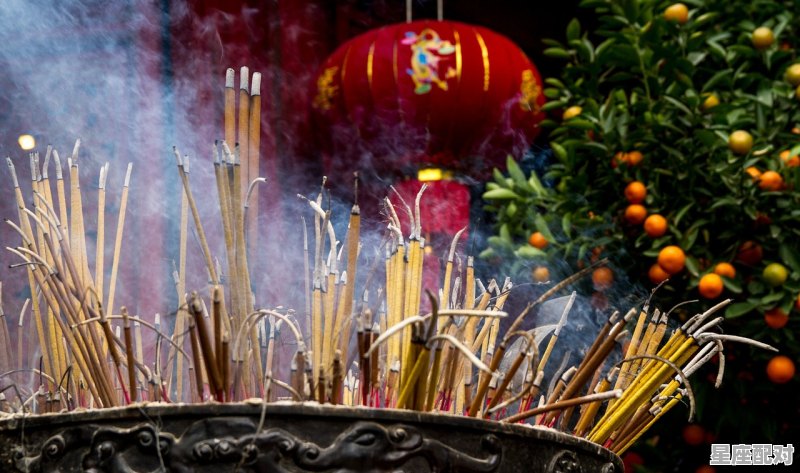 中秋节的八个传统是什么，中秋节的习俗18条 - 星座运势